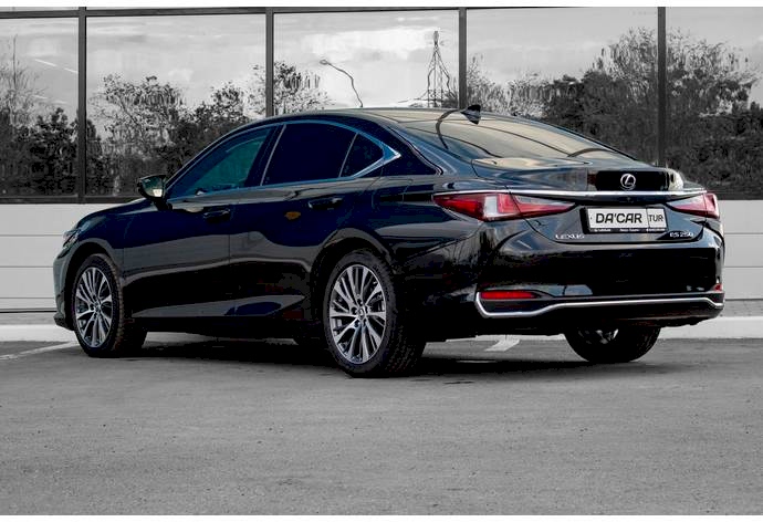 Прокат черного Lexus ES250 Executive