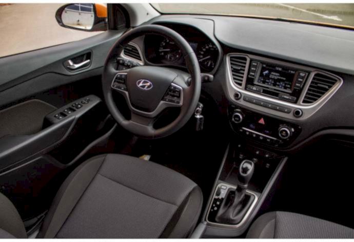 Hyundai Solaris салон