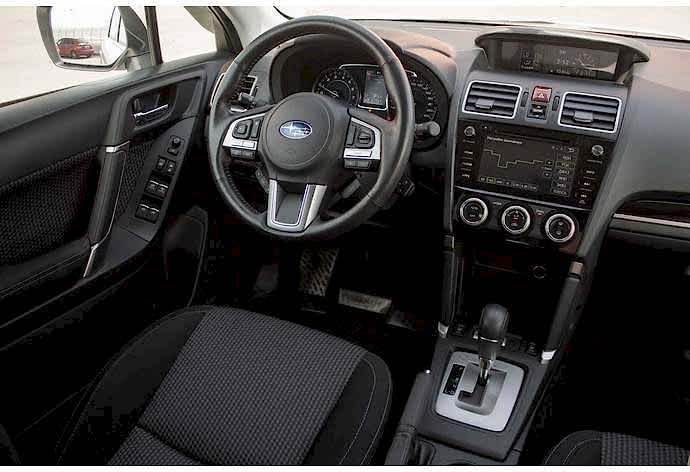 Subaru Forester салон