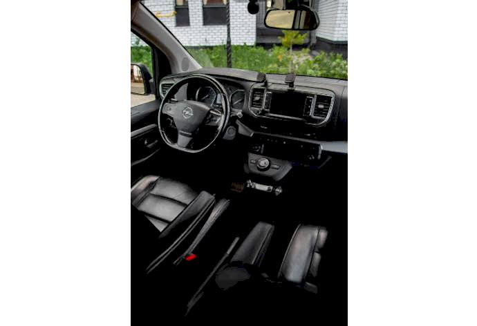 Opel Zafira салон