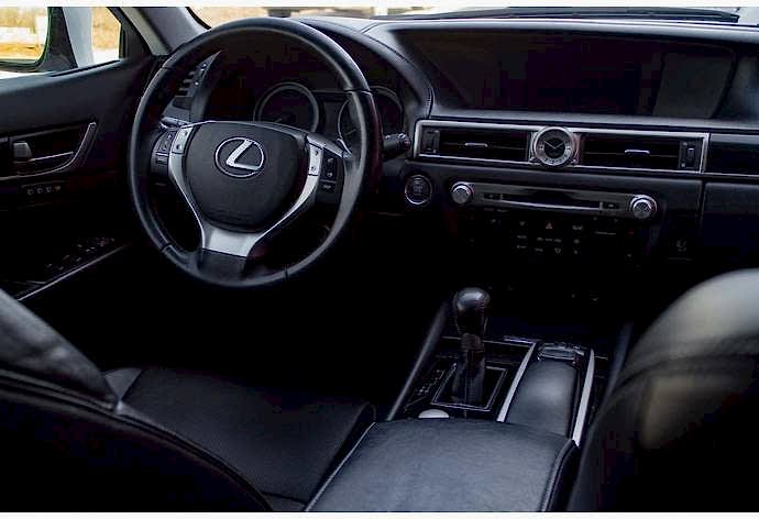 Lexus GS250 салон