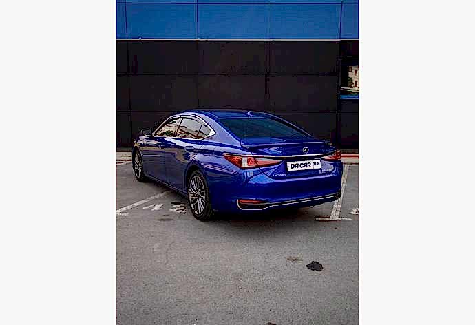 Прокат синего Lexus ES250 Executive