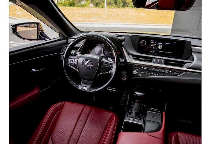 Lexus ES250 Executive салон