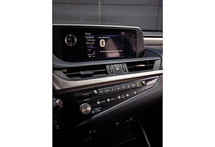 Lexus ES250 Executive салон